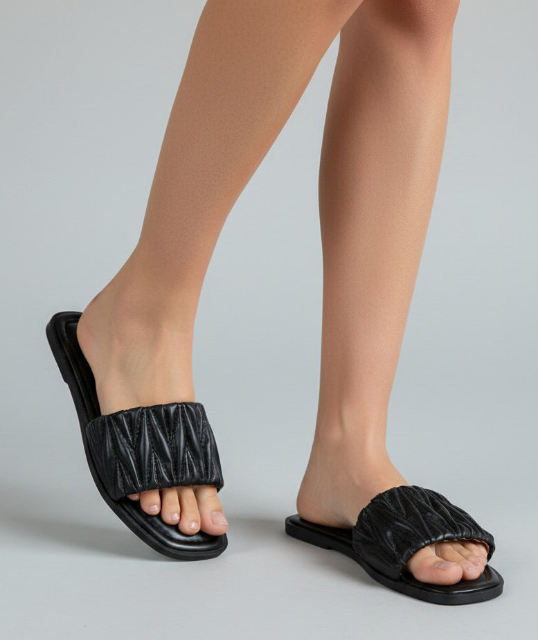 SAANVI Black Berness