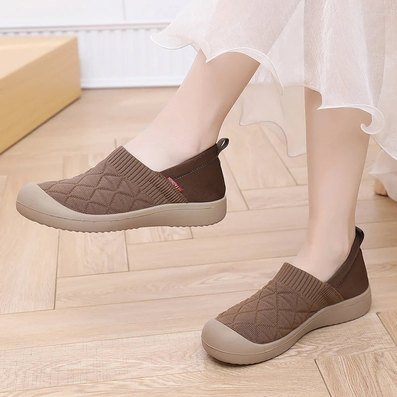 Women's casual sports shoes 2025 new multi-occasion can wear comfortable shoes light cloth home shoes