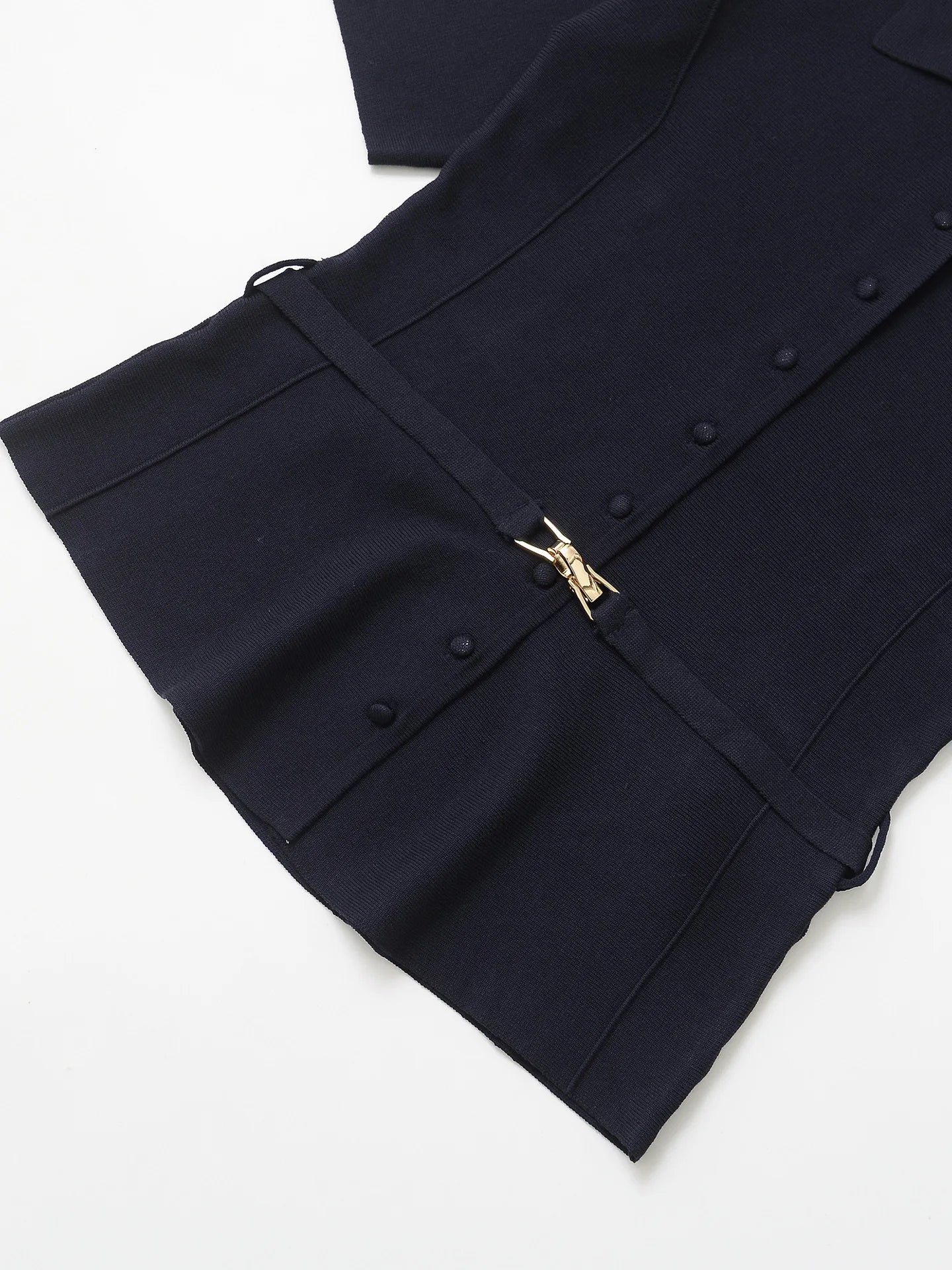 Women's clothing 2025 summer new European and American style women's clothing new solid color belt decorative flat-pin lapel top